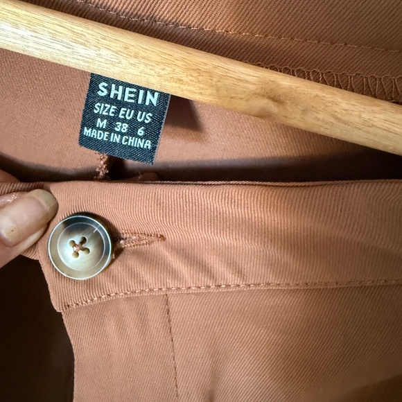 6 items more than 10 outfits - Picture 7 of 16